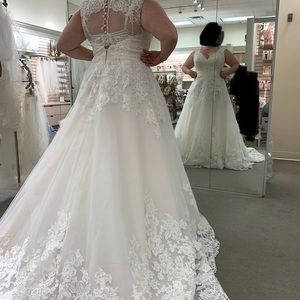Wedding dress